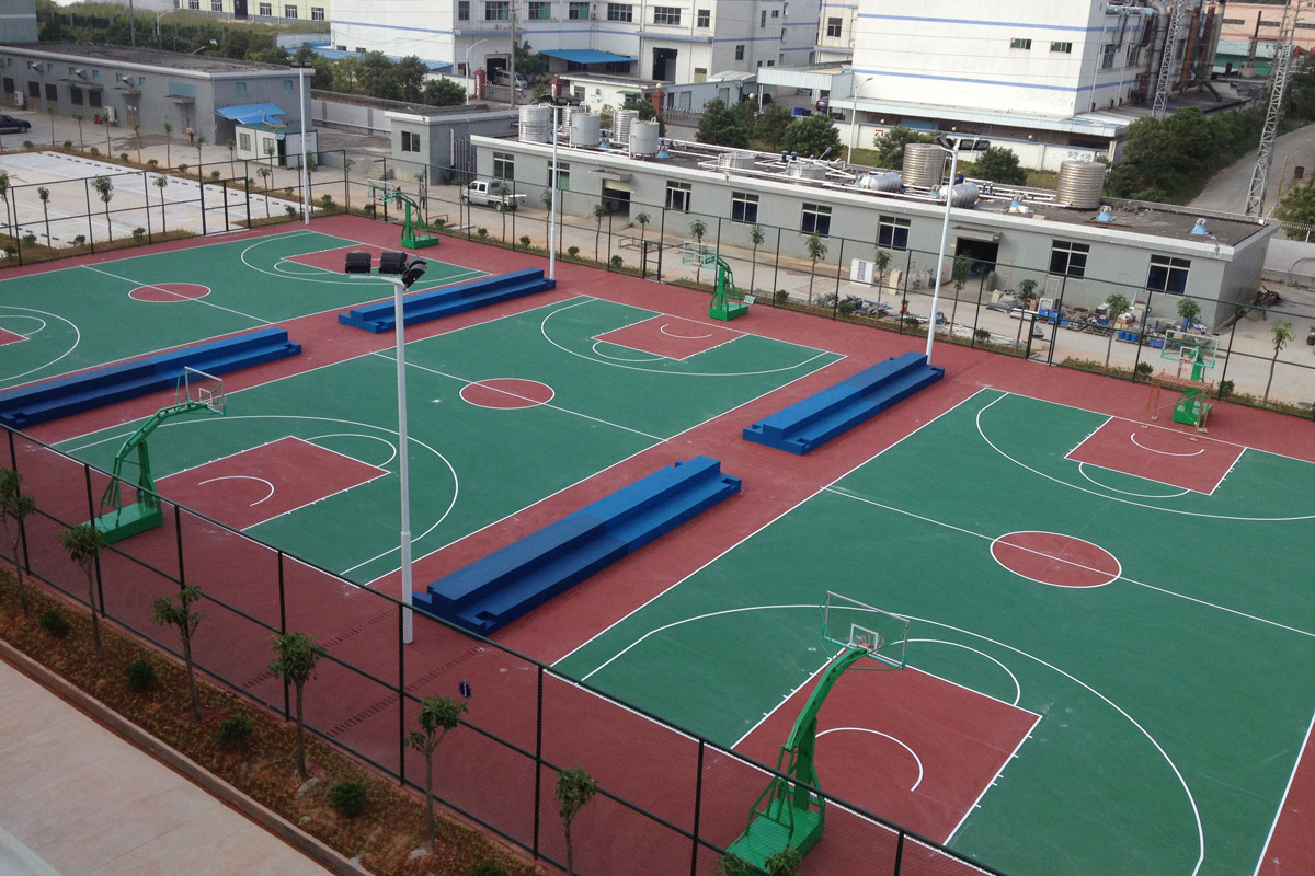 立讯集团-讯滔电子 足球场、篮球场、跑道
